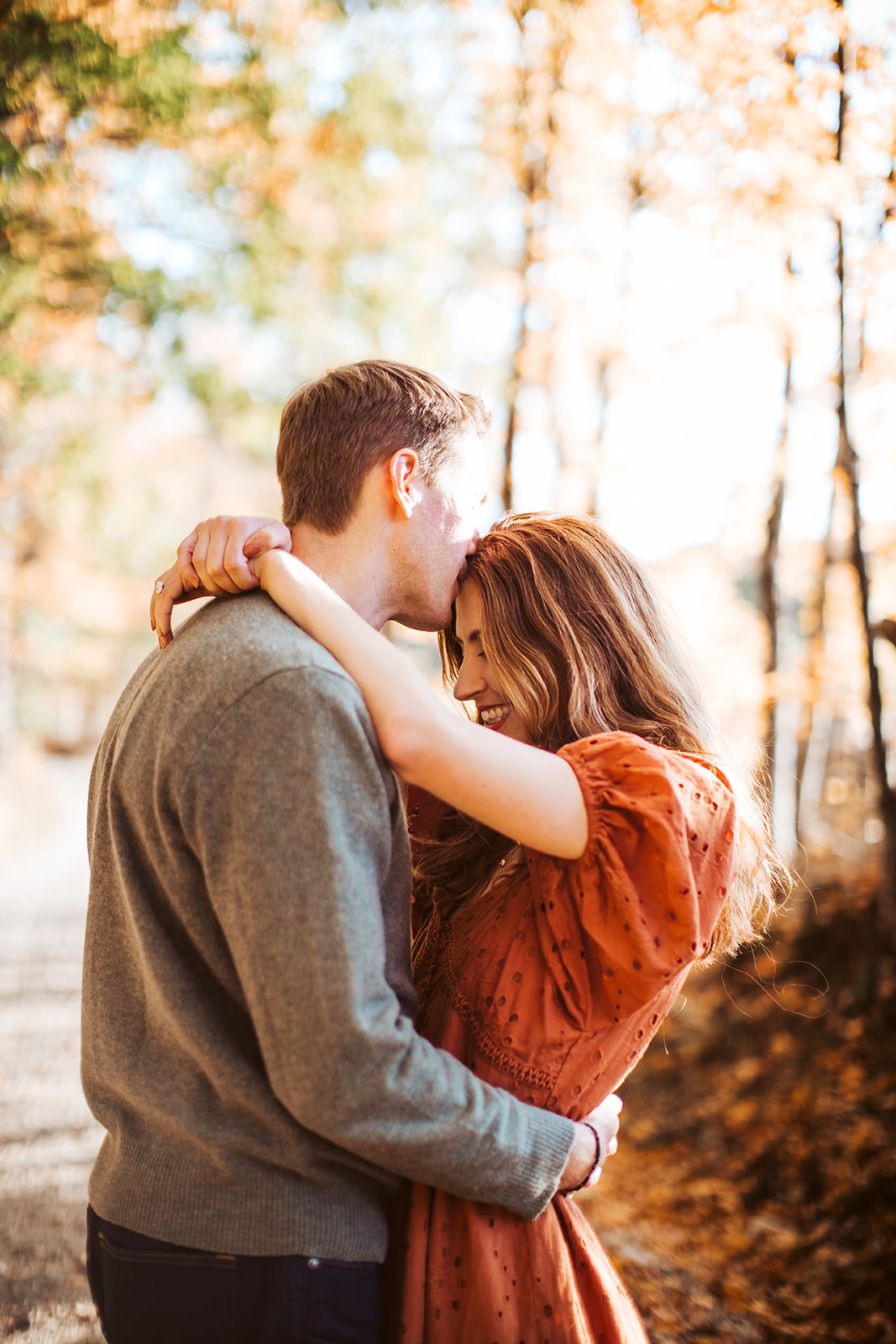foss mountain engagement photos