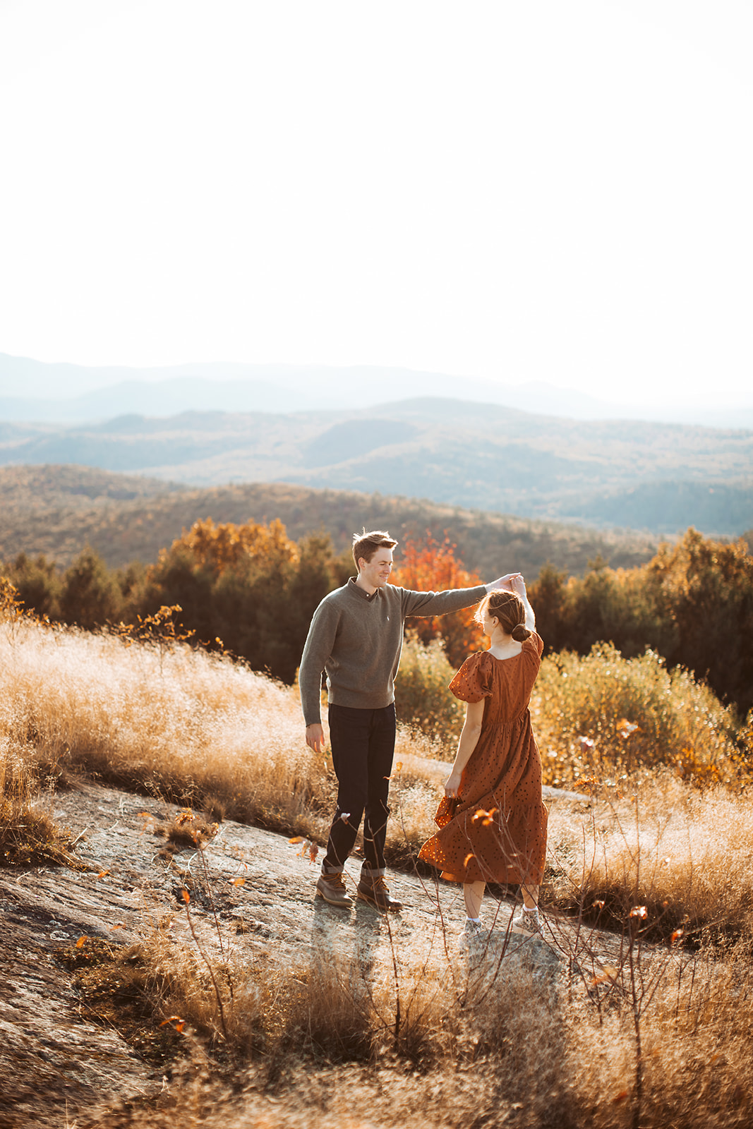foss mountain engagement photos