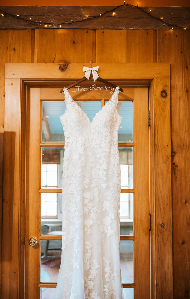 josias river farm wedding