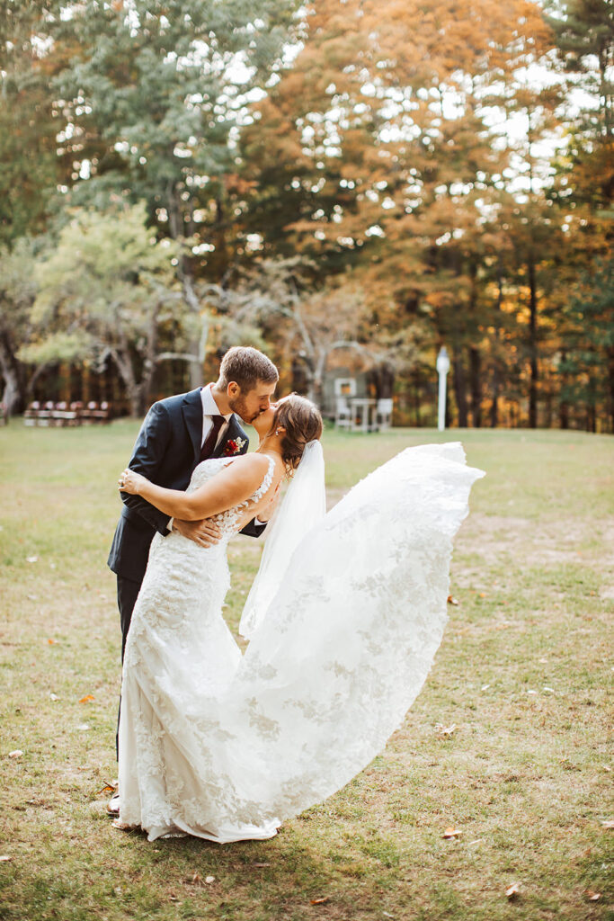 josias river farm wedding