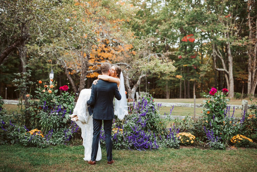 josias river farm wedding