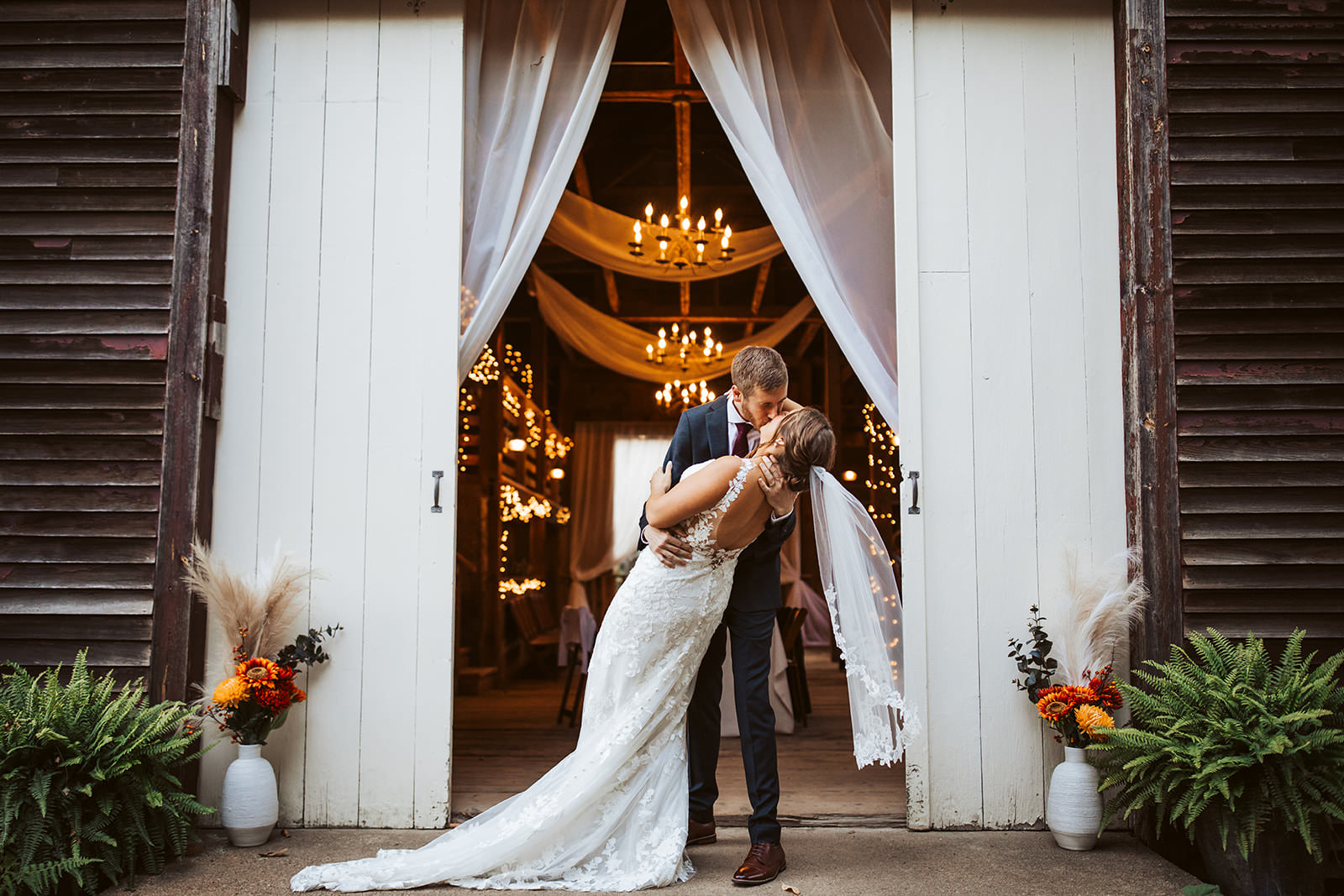 josias river farm wedding